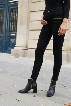 Black Rose Gold Zip Detail Skinny Biker Jeans -SOSANDAR Sales 5b0dc2647331675987e03293b317a700a30ea0a6