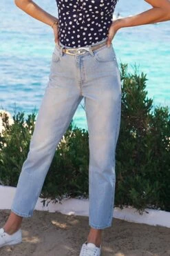 Light Wash Blue Straight Leg Jeans 13 Light Wash Blue Straight Leg Jeans -SOSANDAR Sales 8a6fcfe8464727e5f3bac94fe43c00e7f113adb0