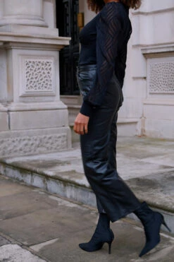 Black Leather Straight Leg Cropped Trousers -SOSANDAR Sales b0b34434c1d822c7e58803039da0047bd0f86a76