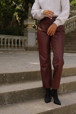Wine Leather Straight Leg Trousers -SOSANDAR Sales e1824b0351b47e8bcaf25c46a7eee8578a3184ef