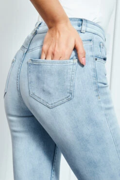 Light Wash Perfect Skinny Jeans -SOSANDAR Sales s10 s20bd002dm ss19or01we 045