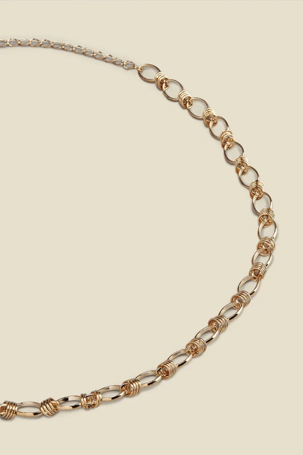 Gold Oval Chain Link Belt 4 Gold Oval Chain Link Belt - Image 2
