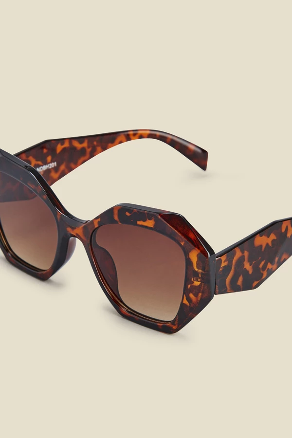 Tortoiseshell Angular Sunglasses 4 Tortoiseshell Angular Sunglasses - Image 2