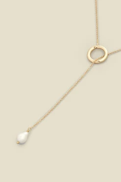 Gold Pearl Hoop Trim Necklace 8 Gold Pearl Hoop Trim Necklace -SOSANDAR Sales s23ac036mc0003 b