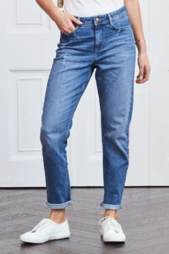 Mid Blue Relaxed Fit Boyfriend Jeans -SOSANDAR Sales web s17 s21bd017 s21fw010we 038