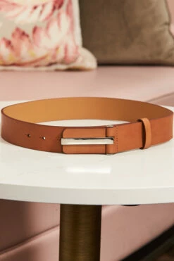 Tan Leather Waist Belt With Gold Clasp 10 Tan Leather Waist Belt With Gold Clasp -SOSANDAR Sales web still life 058 1 1