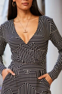 Black & White Geometric Print Wrap Front Wide Leg Jumpsuit With Pockets -SOSANDAR Sales web 09 a20jj004nege01 119