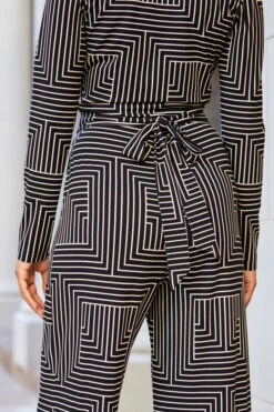 Black & White Geometric Print Wrap Front Wide Leg Jumpsuit With Pockets -SOSANDAR Sales web 09 a20jj004nege01 128