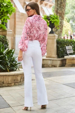 White Kick Flare Jeans -SOSANDAR Sales web 14 s21tw070picv01 050 2