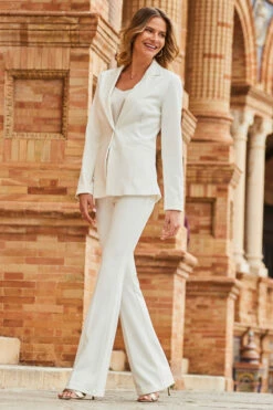 Ivory Premium Blazer -SOSANDAR Sales web 2303 15 s23bw013iv0001 s23ow076iv0001 s23tw089cm0002 15 105 1