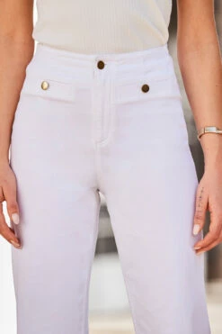 White Wide Leg Jeans With Gold Button Detail -SOSANDAR Sales web 2304 60 23bd033we0001 s23tj104whsp01 60 203 1