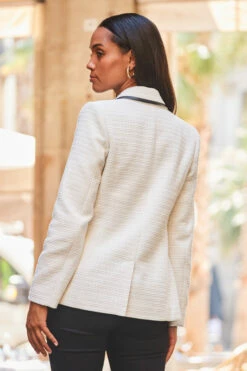 Ivory Boucle Blazer With Faux Leather Trim -SOSANDAR Sales web 2307 19 s23ow080iv0001 s23bd012bk0001 19 256