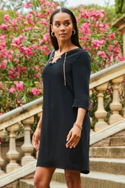 Black Chain Lace Up Shift Dress -SOSANDAR Sales web 2307 60 s23dw205bk0001 60 063