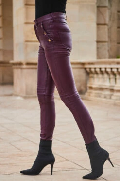Wine Button Detail Coated Skinny Jeans 11 Wine Button Detail Coated Skinny Jeans -SOSANDAR Sales web 2307 61 a23bd002rd0011 a23ow026bk0001 61 328