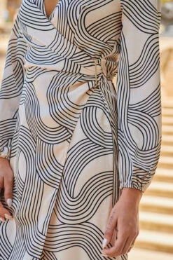 White & Black Geometric Print Satin Wrap Dress -SOSANDAR Sales web 2307 68 a23dw014bkwe01 68 168