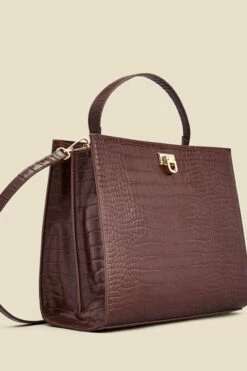 Brown Croc Faux Leather Top Handle Tote Bag With Cross Body Strap 11 Brown Croc Faux Leather Top Handle Tote Bag With Cross Body Strap -SOSANDAR Sales web 2307 box a23ac008pt0004 b