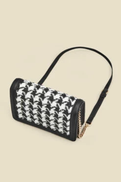 Dogtooth Black Trim Chain Detail Cross Body Bag 10 Dogtooth Black Trim Chain Detail Cross Body Bag -SOSANDAR Sales web 2307 box a23ac011bk0001 a