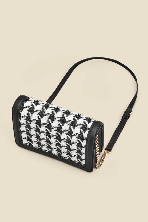 Dogtooth Black Trim Chain Detail Cross Body Bag 6 Dogtooth Black Trim Chain Detail Cross Body Bag - Image 4