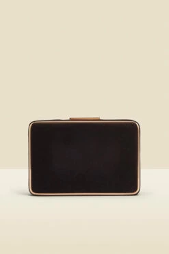 Black Velvet Clasp Detail Clutch Bag With Detachable Strap 10 Black Velvet Clasp Detail Clutch Bag With Detachable Strap -SOSANDAR Sales web 2308 box a23ac017bk0001 a