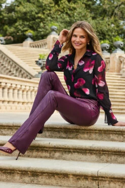 Wine Coated Kick Flare Jeans 14 Wine Coated Kick Flare Jeans -SOSANDAR Sales web 2309 05 a23bd016rd0011 a23tw068bkfl01 05 067