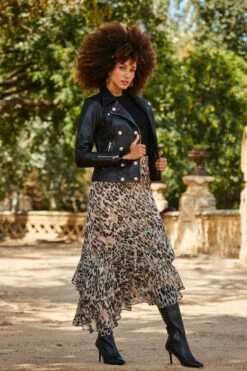 Black Leather Biker Jacket With Gold Button Detail 10 Black Leather Biker Jacket With Gold Button Detail -SOSANDAR Sales web 2309 24 s23sw027bran01 a23ol002bk0001 a22tk530bk0001 24 193 1