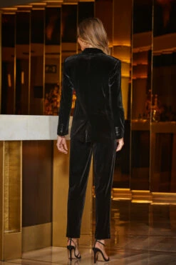 Black Luxury Velvet Blazer -SOSANDAR Sales web 2309 39 a23ow061bk0001 a23bw036bk0001 a23tw066bk0001 39 195