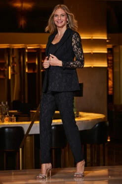 Black Premium Lace Detail Blazer -SOSANDAR Sales web 2309 53 s23bw003bk0001 s23ow034bk0001 53 097 2 1