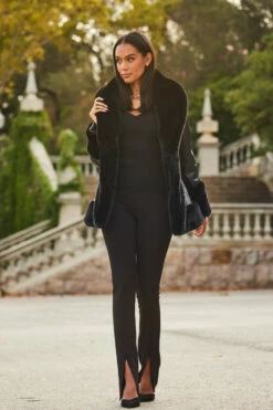 Black Faux Leather Coat With Faux Fur Trim 14 Black Faux Leather Coat With Faux Fur Trim -SOSANDAR Sales web 2309 88 a23op007bk0001 a23bj002bk0001 a20tk001bk0001 88 013