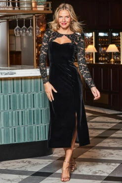 Black Lace & Velvet Cut Out Detail Midi Dress 8 Black Lace & Velvet Cut Out Detail Midi Dress -SOSANDAR Sales web 2310 08 a23dv005bk0001 08 071 rt