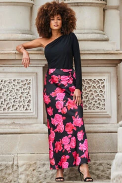 Black Floral Print Ruched Detail Satin Maxi Skirt -SOSANDAR Sales web 2310 32 a23sw027bkfl01 s24tj043bk0001 32 26739