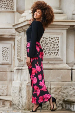 Black Floral Print Ruched Detail Satin Maxi Skirt -SOSANDAR Sales web 2310 32 a23sw027bkfl01 s24tj043bk0001 32 26925