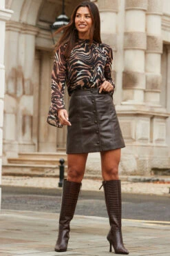 Chocolate Brown Leather Button Front Skirt -SOSANDAR Sales web 2310 42 a23tw095necv01 s23sl005pt0004 42 017 1