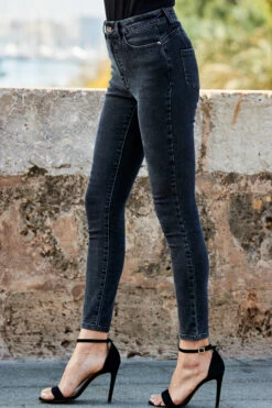 Charcoal Grey Sculpting Skinny Jeans -SOSANDAR Sales web 32 a19ol004pk0020 s22tk617pk0020 a21bd095gy0001 398