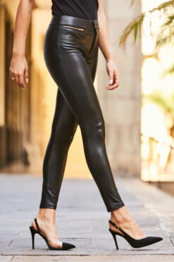 Black Rose Gold Button & Zip Detail Leather Look Leggings 11 Black Rose Gold Button & Zip Detail Leather Look Leggings -SOSANDAR Sales web 42 s22bp001bk 055