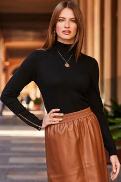 Tan Faux Leather Stretch Waist Skirt -SOSANDAR Sales web 83 s23sp003bn0004 a20tk008bk0001 070