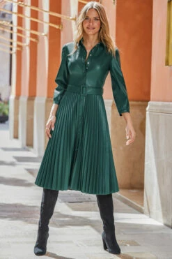 Dark Green Faux Leather Pleated Midi Dress 11 Dark Green Faux Leather Pleated Midi Dress -SOSANDAR Sales web rt06 s3dp004gn0015 064
