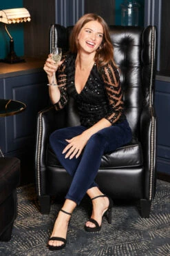 Black Luxe Geometric Sequin Print Top -SOSANDAR Sales web rt 115 a22tw011bk0001 a20bd008be0028 002